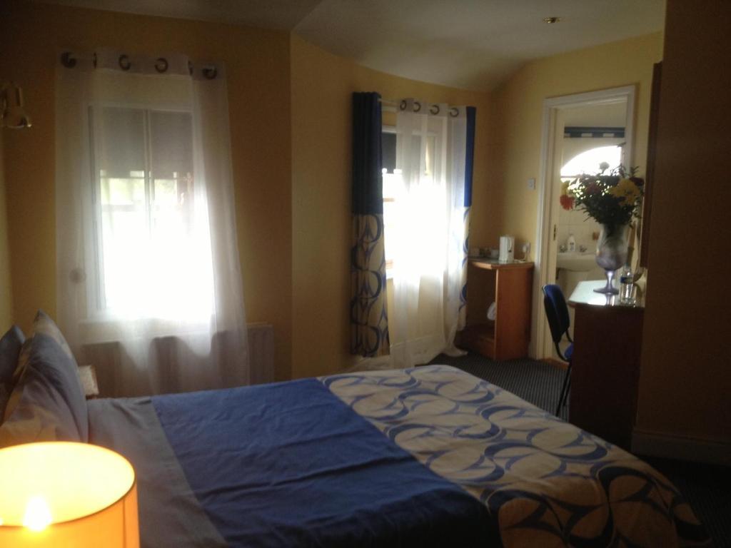 The White House Hotel Ward Room photo