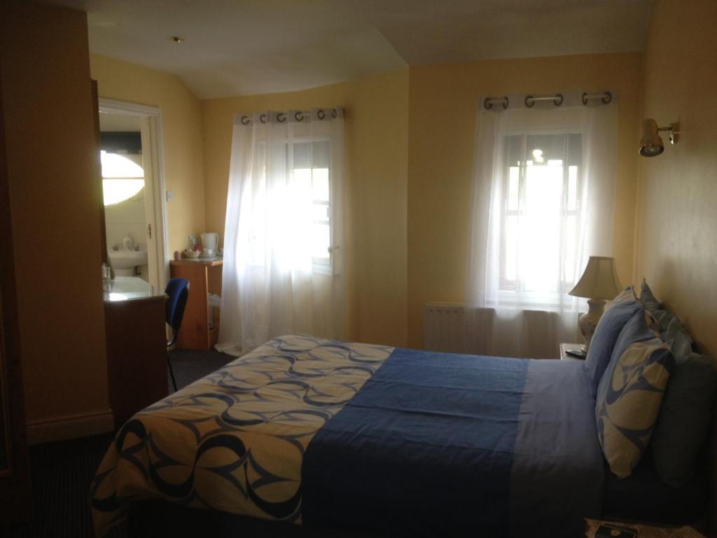 The White House Hotel Ward Room photo